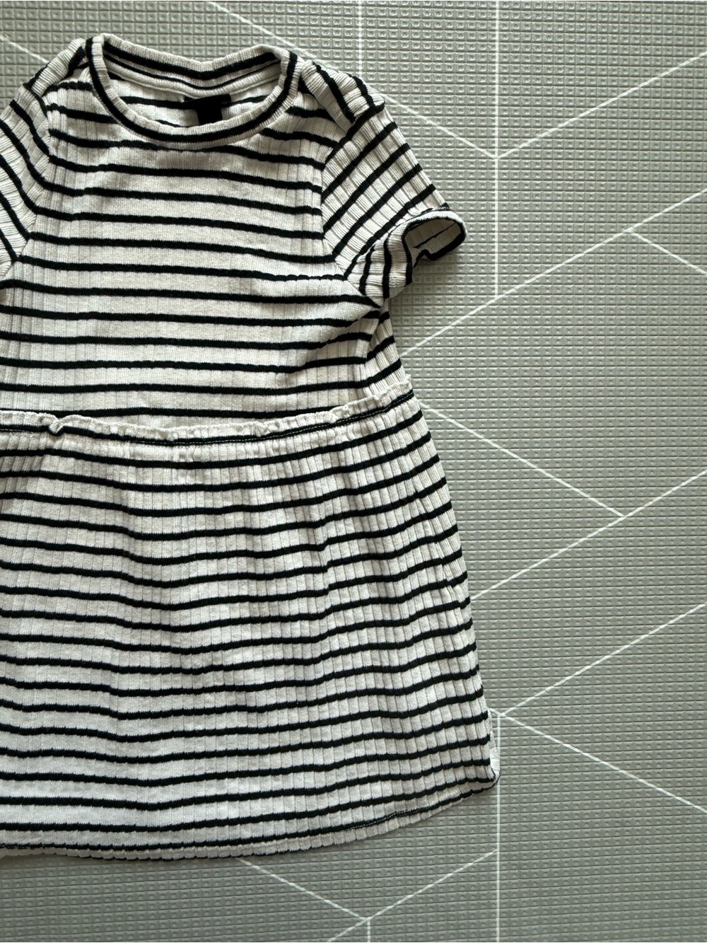 Art Class|Baby girl/toddler striped Black & White Short Sleeve play Dress•••3T
